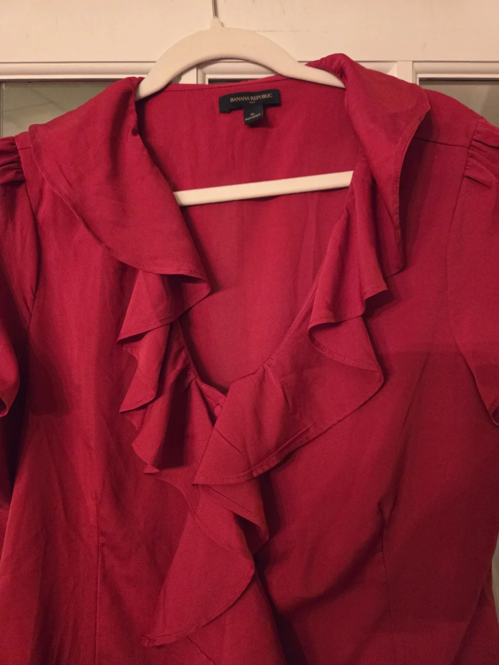 Banana Republic Red Ruffle V-Neck Short Sleeve Blouse - Size XL